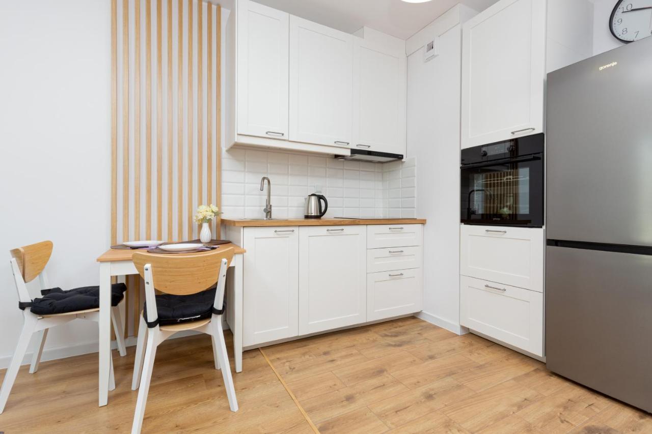 Forum Wola Jana Kazimierza Apartment By Noclegi Renters Warsaw Exterior photo